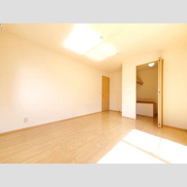 メゾン東山101号室 ※掃除前の写真です。