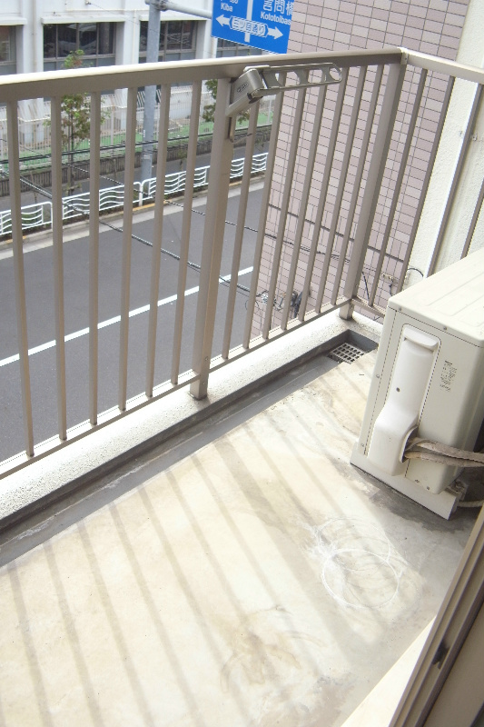 アンダーフォレスト バルコニー