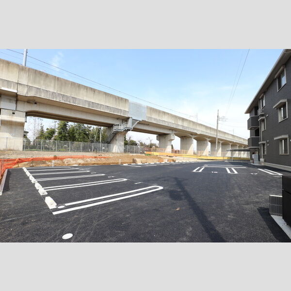 ジラソーレ 駐車場