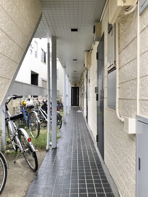 田村アパートメント0106号室 １F通路