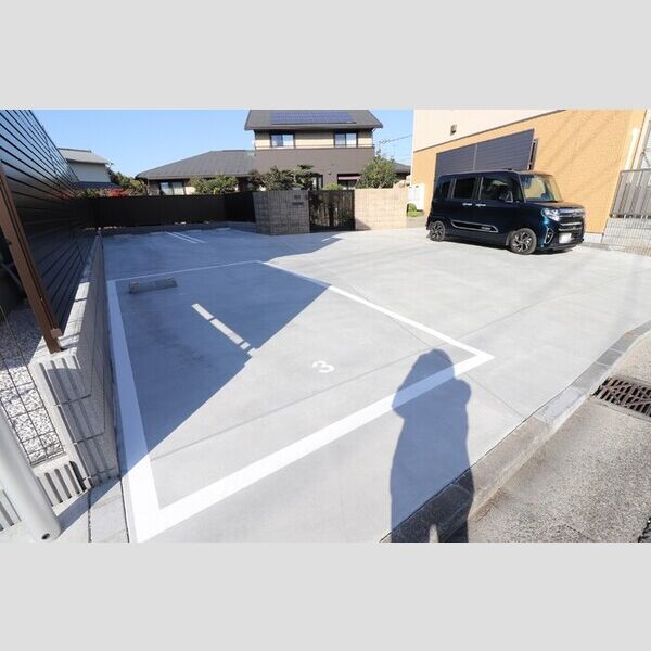 デューク　青葉 駐車場