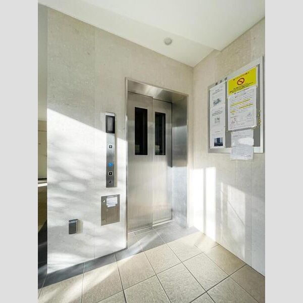 カーサ フェリーチェ 柴又104号室 エレベーター