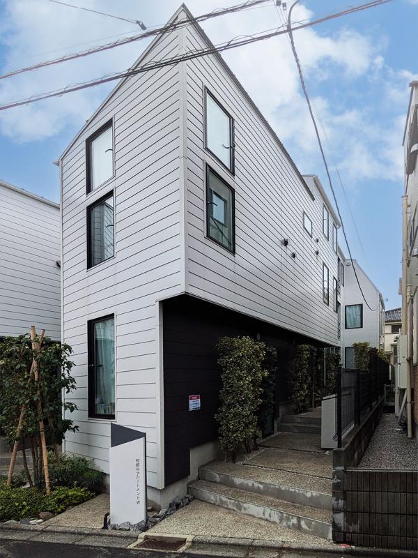 祖師谷アパートメントW1階 エントランス