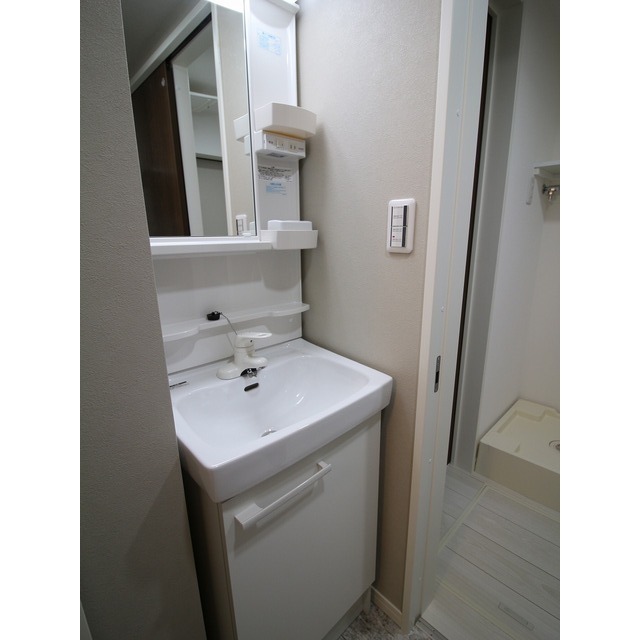 エクセラン東立石 内観