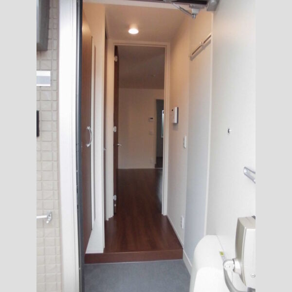 サンメゾン M’S102号室 廊下