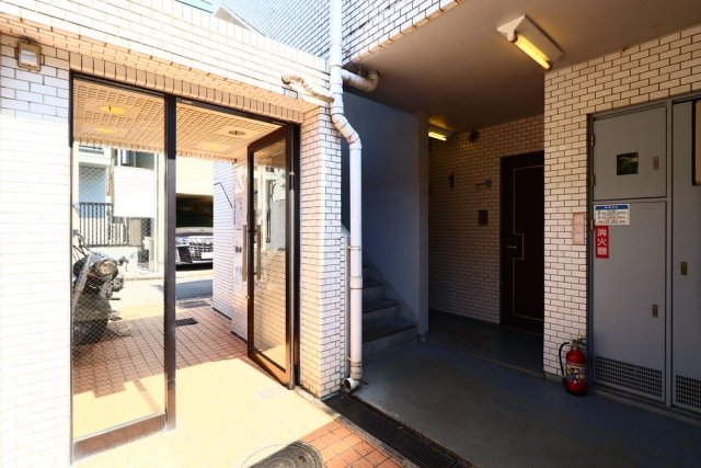 プレール中野 エントランス