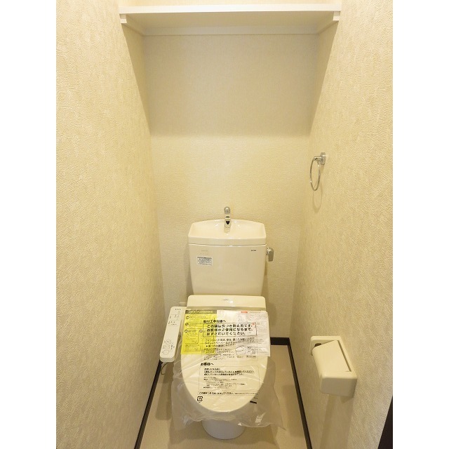 ロチュス・ルカルデ305号室 内観