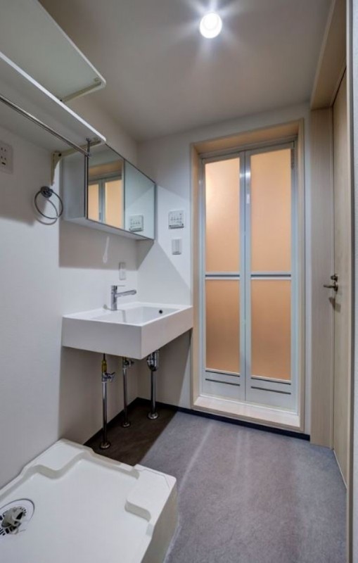 ＣＲＡＳＴＩＮＥ西堀８丁目Ｃ 洗面