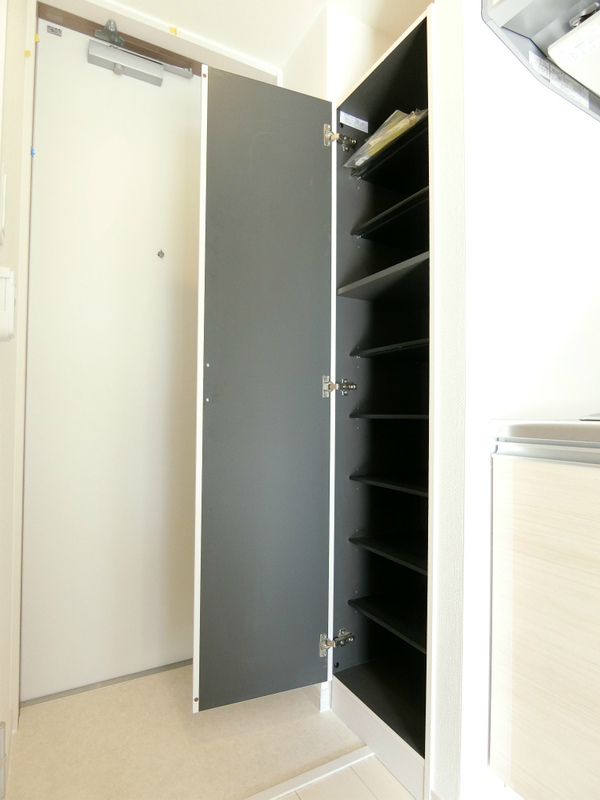 リブリ・西御幸2階 収納