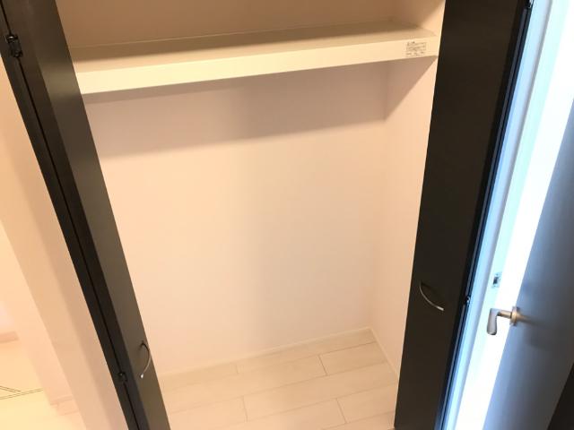 パークサイド大丸 （２０２号室）収納（廊下）