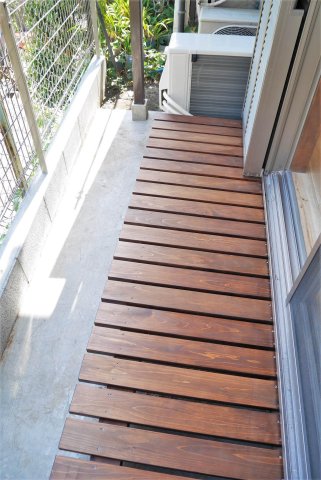 ペットDIY可マリアージュ弘明寺戸建 風が気持ち良いウッドデッキ