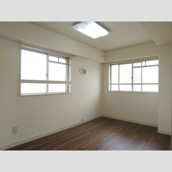 パーク・サイド杉浦　2206号室 北側洋室6帖