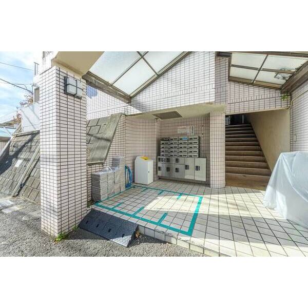 メゾン・ド・セヴェールNO.2 エントランス