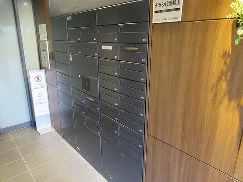 ベルジェンド三鷹ラ・ヴィエ 宅配ボックス