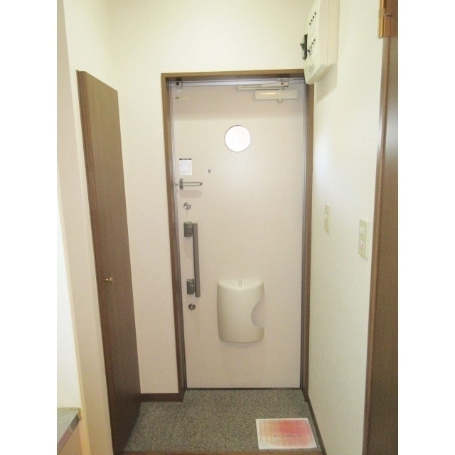 アムール SazemⅠ 玄関