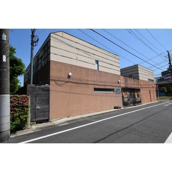 ヒマラヤ杉Apartment 外観