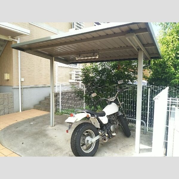 やまぼうし 駐輪場