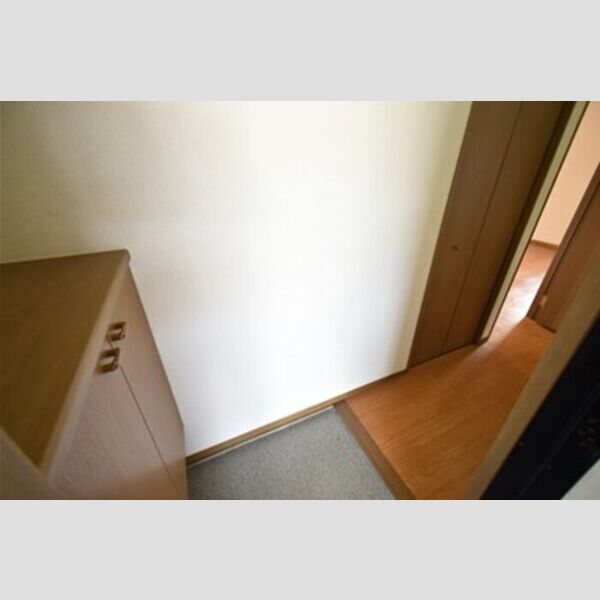 グランドスクエア　B 玄関