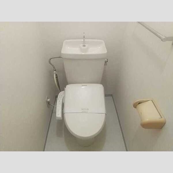 フォレストヴィラ北斗206号室 トイレ