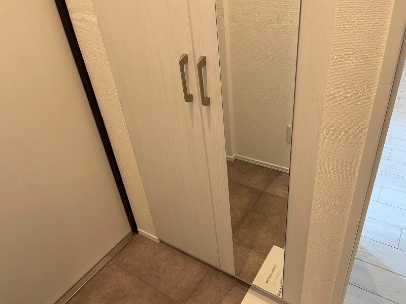 CREAL新富町5階 下足入れ