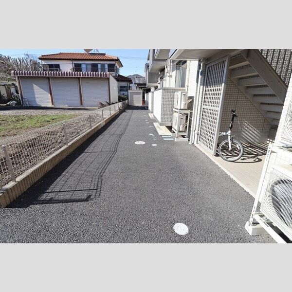 ソレイユ・アイビー203号室 エントランス