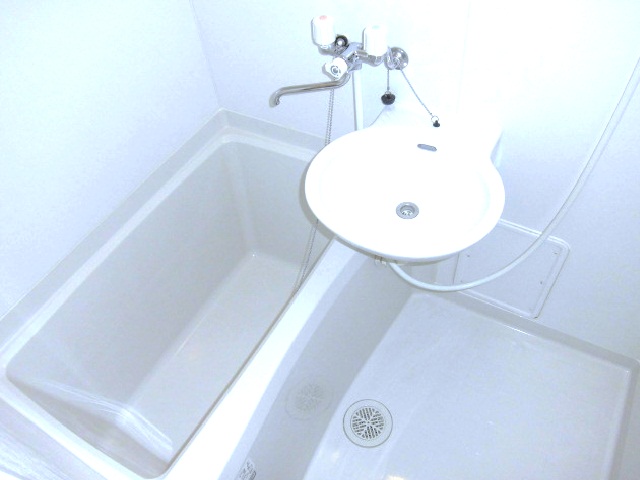 レオパレスリリーＹ お風呂