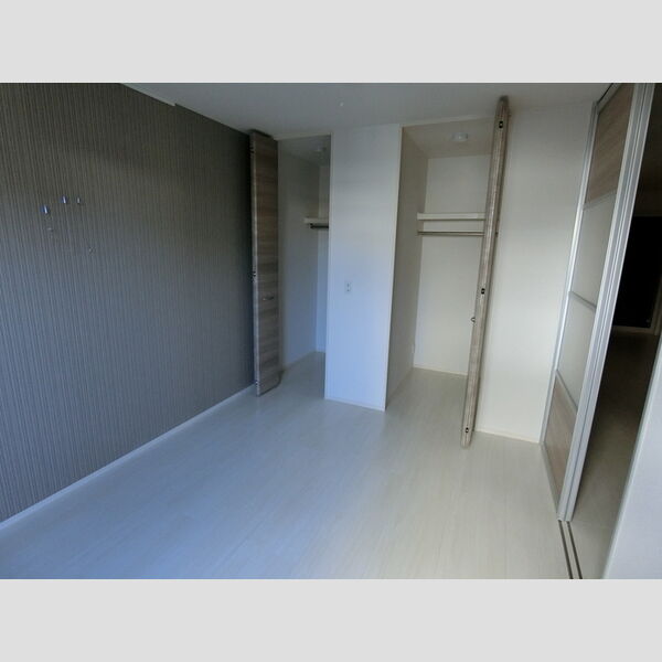 ウィル湘南台 洋室