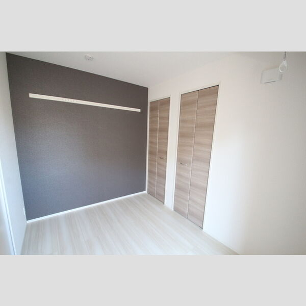 アヴァンス東日暮里301号室 洋室