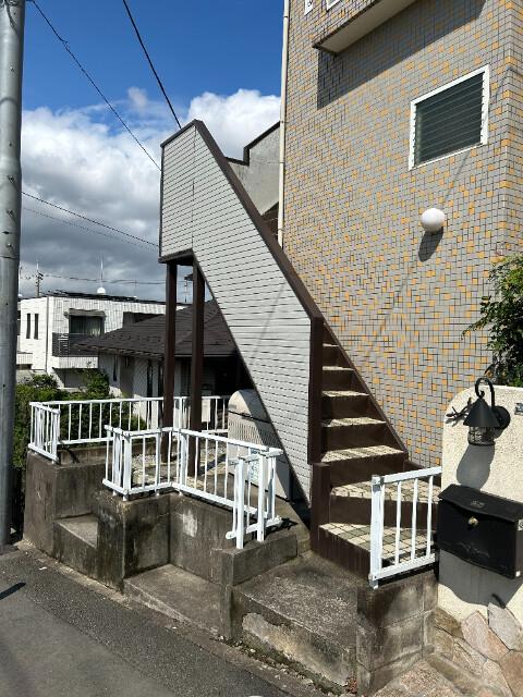 ピュアハウス高島台1番館1階 エントランス