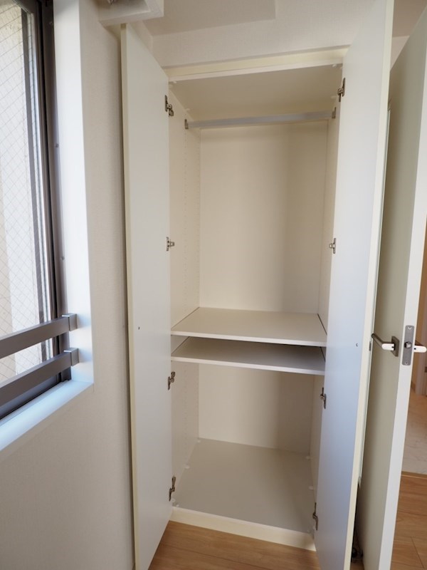 レジディア中落合B棟4階 収納