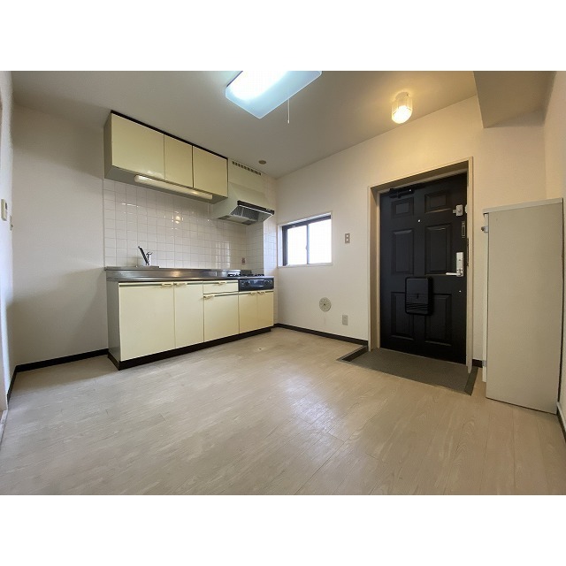 三番館竹下0302号室 ダイニングキッチン