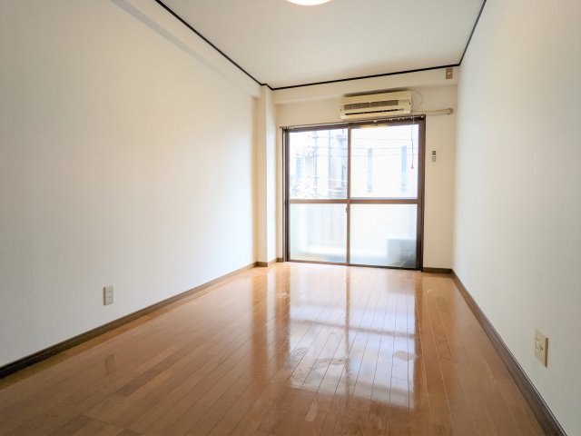 スターハイツ本所403号室 リビング