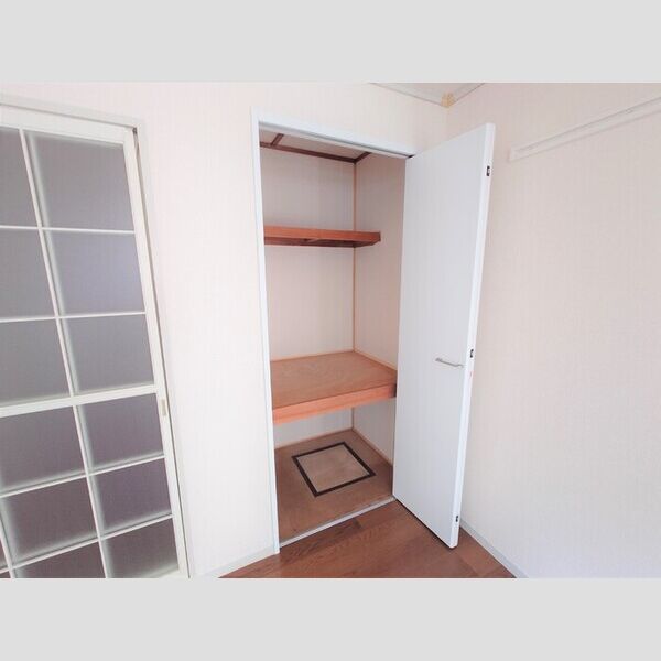 パークサイドハウス　A 収納