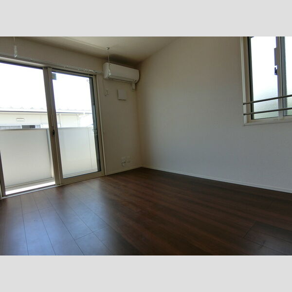 ヴァンベール湘南　Ⅲ202号室 リビング