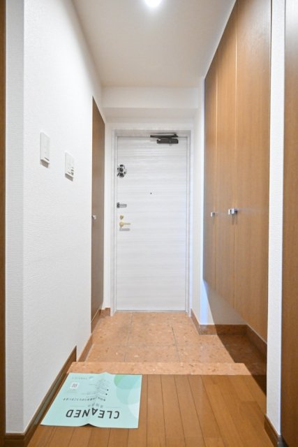 リーデンスタワー 玄関