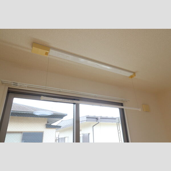 リトルアイランドⅢ203号室 室内物干し