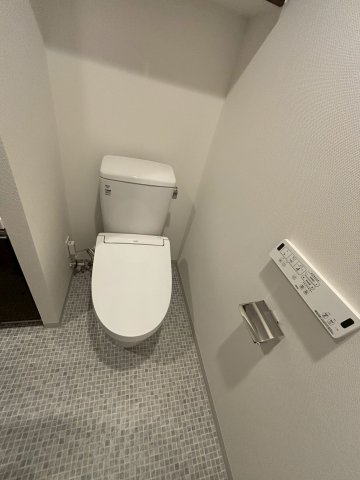 GENOVIA平塚Ⅲ0101号室 トイレ