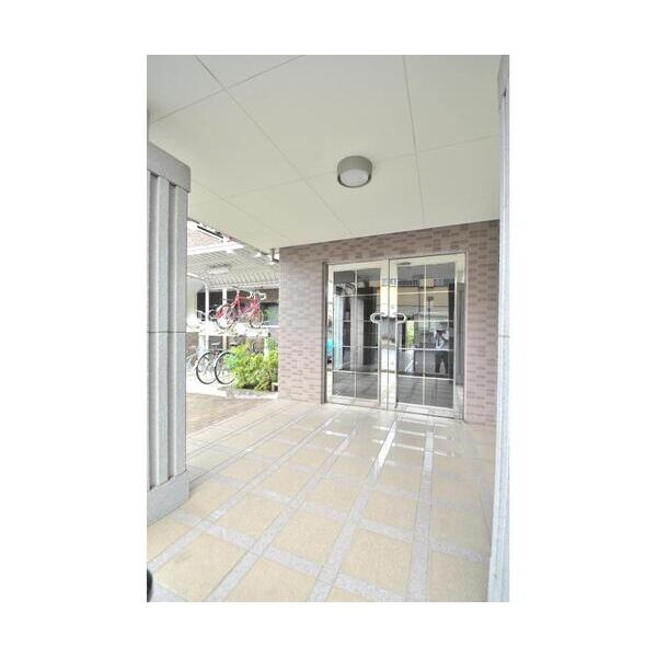 コーポレート武蔵境401号室 エントランス