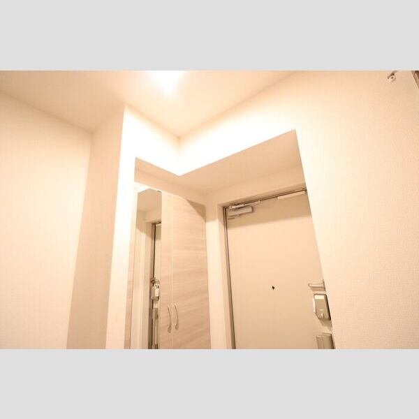 クエル101号室 玄関