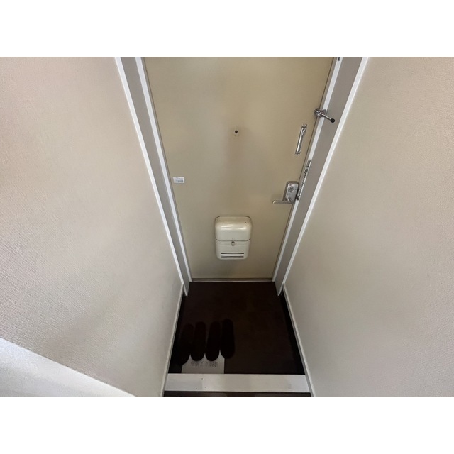アミティY205号室 玄関