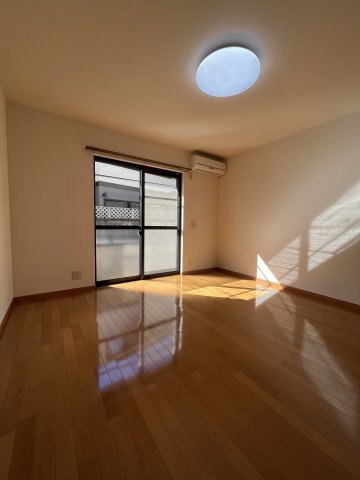 メイプル・ガーデン0106号室 内観