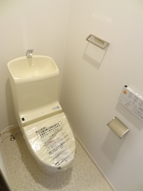 ドムスタケオ　Ｄ号棟 トイレ