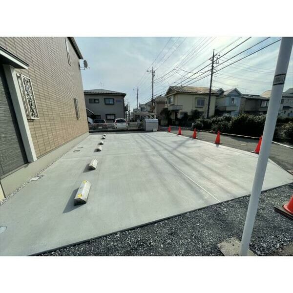 アーバンヒルズ 駐車場