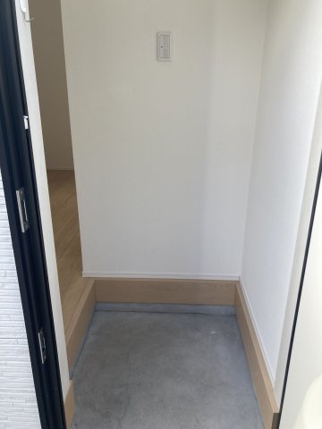マティコートつつじヶ丘104号室 玄関