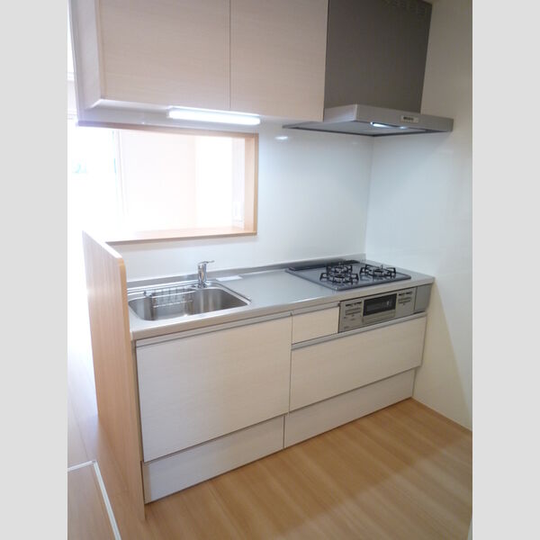 アヴェニール101号室 対面キッチン