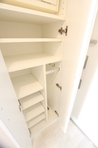 プラウドフラット富士見台207号室 収納