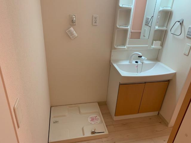 メゾン　デ　ファミーユＹⅡ201号室 同建物別部屋の参考画像