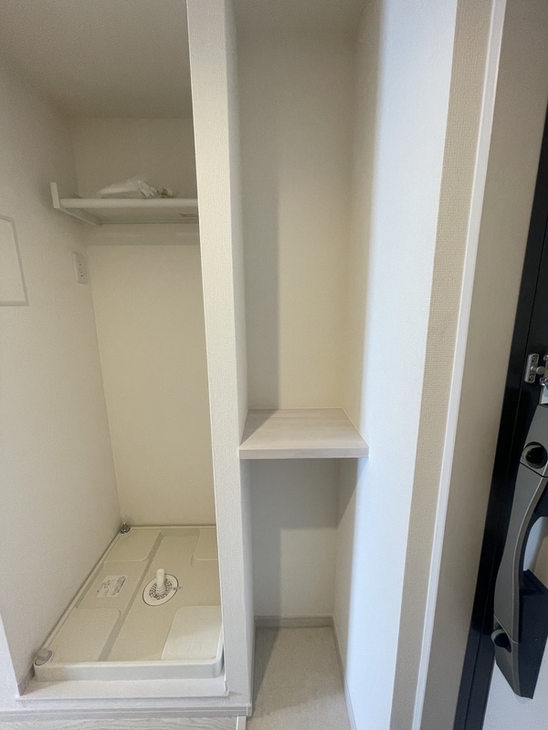 リブリ・井土ヶ谷2階 玄関