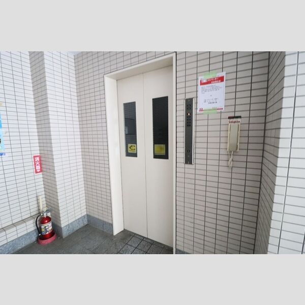 山善ビル304号室 エレベーター
