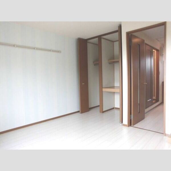 モンターニャ107号室 居室